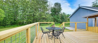 Charming Stone Cottage in Marion w/ Fire Pit!