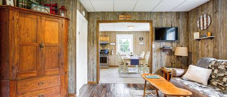 Cottage (2 Bedrooms) | Interior