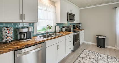 Presque Isle Home w/ Screened Porch Near River!