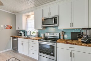 House (3 Bedrooms) | Interior - Presque Isle Home w/ Screened Porch Near River! (Presque Isle)