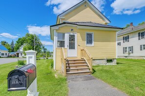 House (3 Bedrooms) | Interior - Presque Isle Home w/ Screened Porch Near River! (Presque Isle)