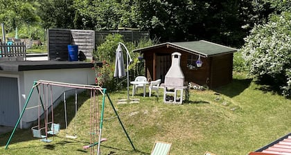 UPSTAIRS, 2 BEDROOMS APARTMENT - small room with 2 single beds