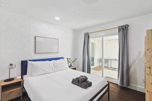 5 habitaciones, tabla de planchar con plancha, wifi y ropa de cama 