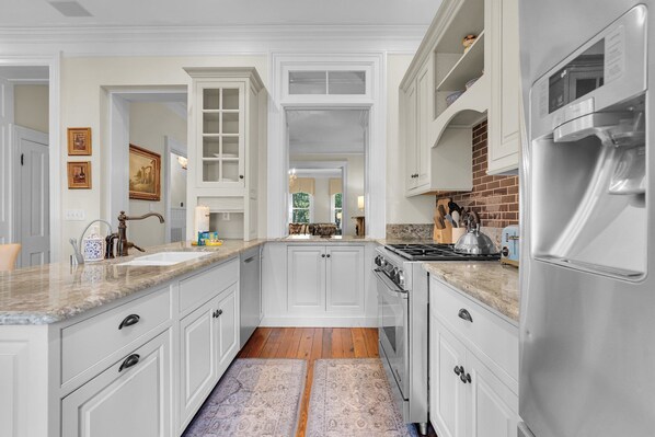 Fridge, microwave, oven, stovetop - Southern Living on Troup Square w/ Pool, Parking, Courtyard by Lucky Savannah (Savannah)