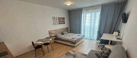 1 bedroom, iron/ironing board, WiFi, bed sheets