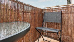 Balcony - Sunny Apartment With Balcony by Renters (Gdansk)