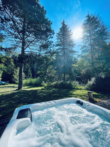 15-person manor house in a green setting, ideal for your events