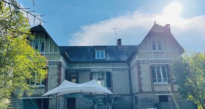 15-person manor house in a green setting, ideal for your events