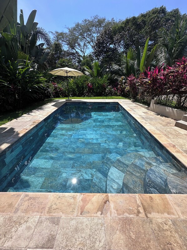 Outdoor pool - 3 bedroom Tropical oasis with private pool (Ojochal)