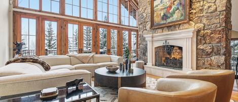 Télévision, cheminée