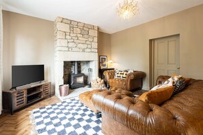 TV, fireplace, DVD player, offices