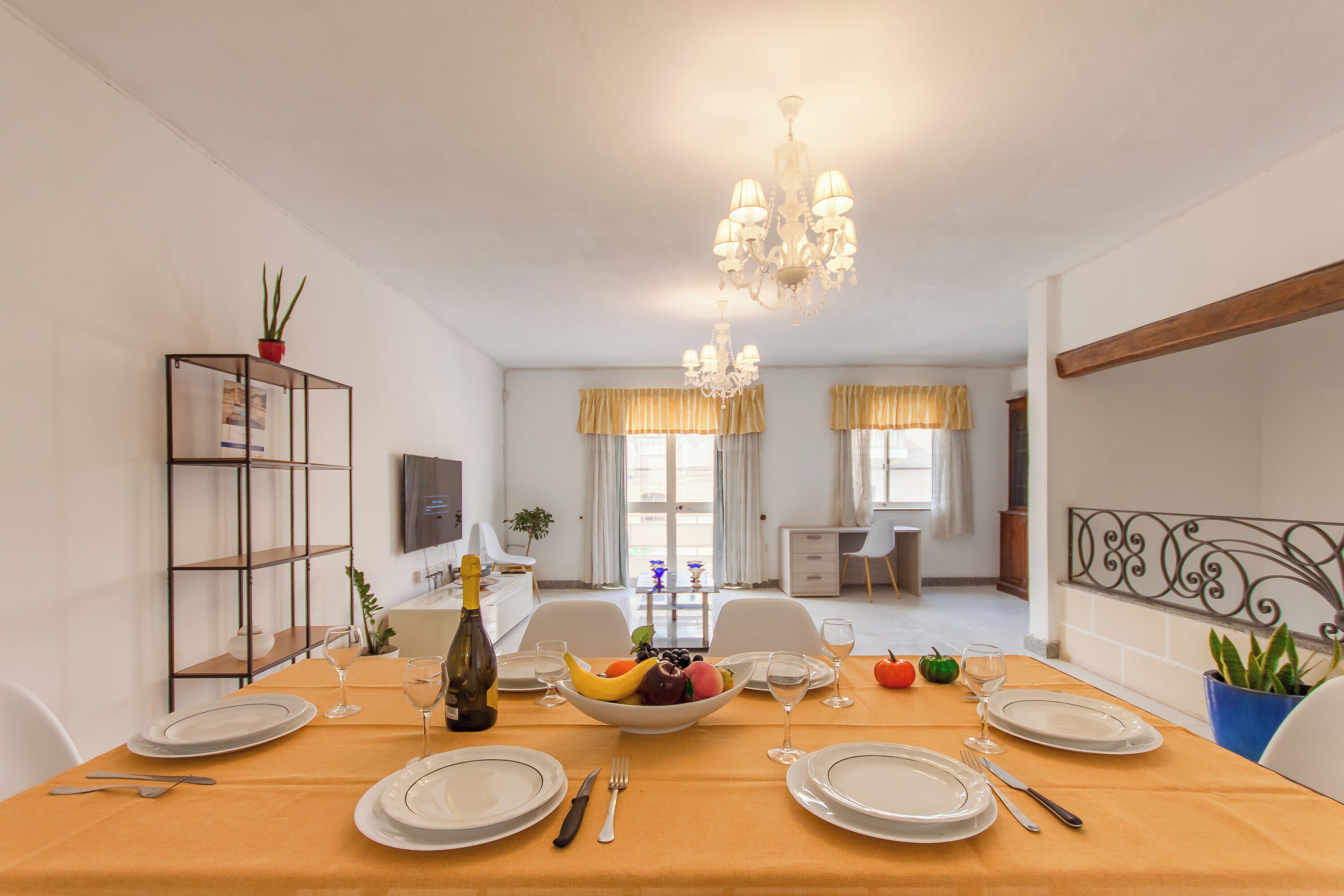 Habitación estándar, varias habitaciones (SwieqiStay room6 private bath -) | Restaurantes