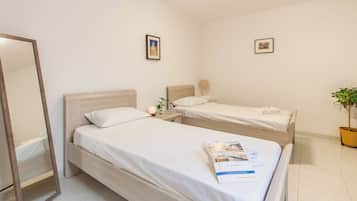 Habitación estándar, varias habitaciones (SwieqiStay room5 shared bath -) | 1 dormitorio, espacio para trabajar con un portátil, wifi gratis