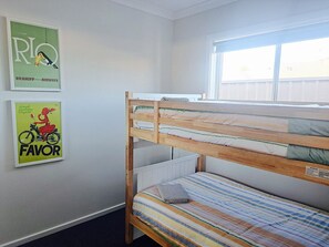 5 chambres, fer et planche à repasser, Wi-Fi gratuit, draps fournis