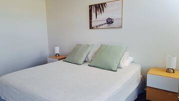 5 Schlafzimmer, Bügeleisen/Bügelbrett, kostenloses WLAN, Bettwäsche