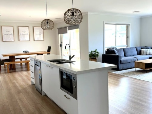 Nagambie Lakes: 5  BR, 2  BA House in Nagambie, Sleeps 10