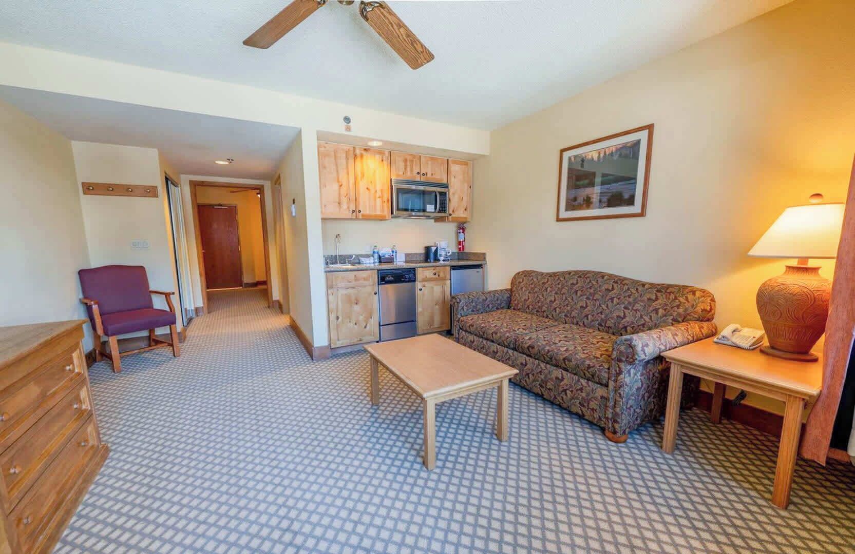 Fernseher, Kamin, Arbeitsbereiche