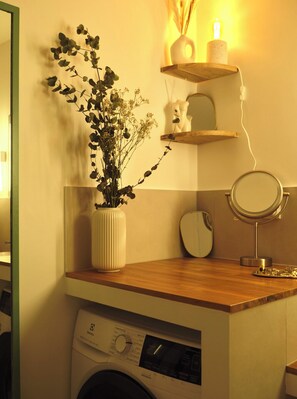 Interior - The Blue Light Home (Paris)