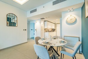 Deluxe-lejlighed - balkon - udsigt til kanal | Spisestue