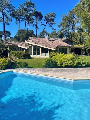 Alberca al aire libre 