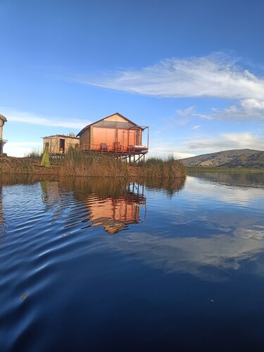 Titicaca Kontiki lodge, culture, landscapes and nature for families and couples,