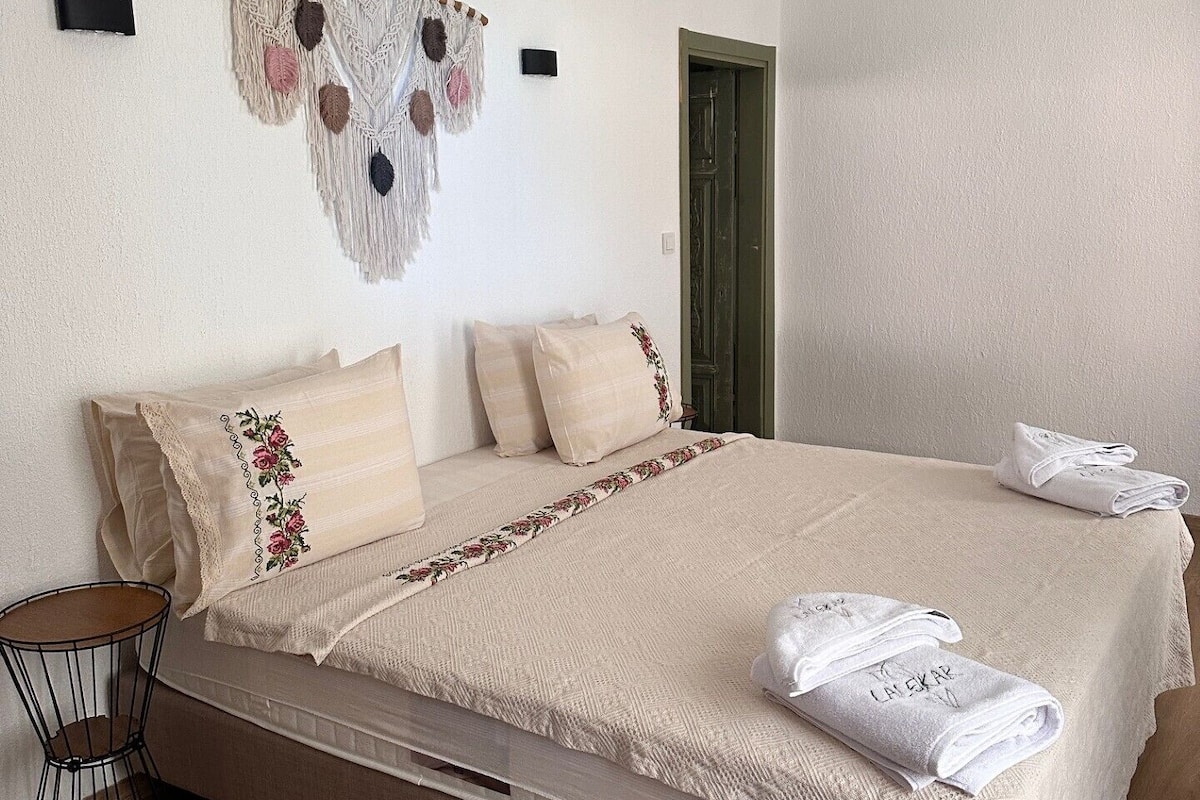 Standaard kamer, 1 twee- of 2 eenpersoonsbedden, uitzicht op tuin | 1 slaapkamer, luxe beddengoed, beddengoed