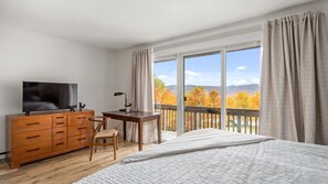 Leilighet, 3 soverom | 3 soverom, skrivebord for bærbar PC og strykejern/-brett