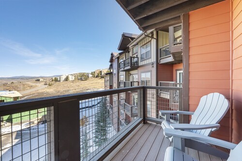 Base Camp 306 3 Bedroom Condo by RedAwning