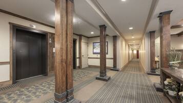 Condo, 3 Bedrooms | Interior