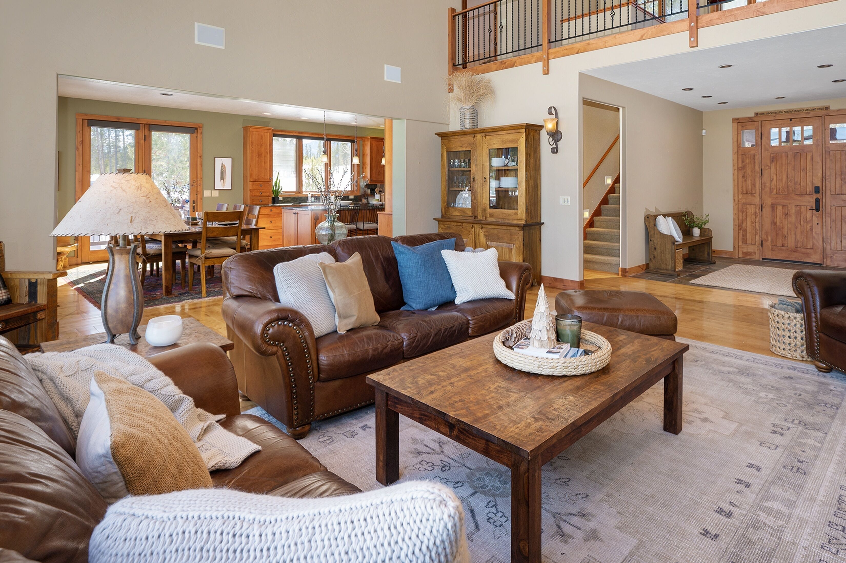 House, 5 Bedrooms | Living area | Smart TV