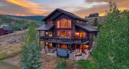 Indian Trail Cabin 5 Bedroom Cabin by RedAwning