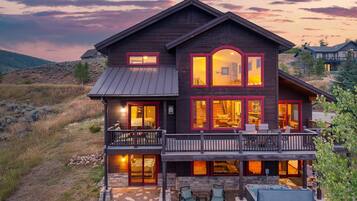 Cabin, 5 Bedrooms | Exterior