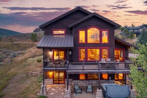 Cabin, 5 Bedrooms | Exterior