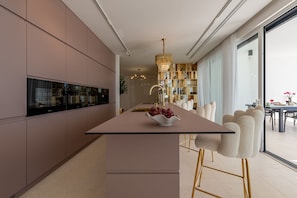 Microwave, oven, dishwasher, coffee/tea maker - Villa Posh (Zadar)