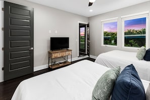 3 bedrooms, iron/ironing board, free WiFi, bed sheets - 15% Off Sept - Great Reviews - Fire Pit - 8 Beds! (Nashville)