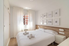 4 bedrooms, iron/ironing board, WiFi, bed sheets - Apartment near Camp Nou Barcelona (Barcelona)