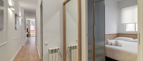 4 chambres, fer et planche à repasser, Wi-Fi, draps fournis