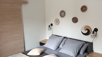 2 slaapkamers, een kluis op de kamer, een strijkplank/strijkijzer