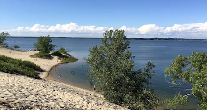 Hotel Karydia, Main Street Oasis