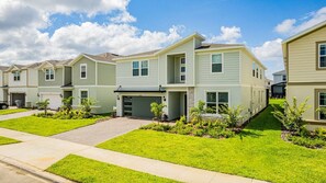 Exterior - Amazing, Brand New 10BD/8BR for Up to 28 Guests (Clermont)