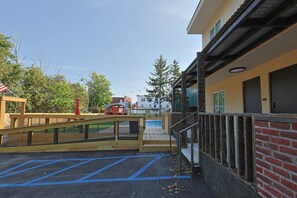 Pool - Rodeway Inn (Monticello)