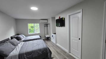 Chambre Double, plusieurs lits, non-fumeur, salle de bains privée