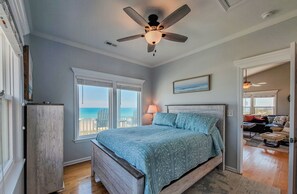 5 bedrooms, iron/ironing board, internet, bed sheets