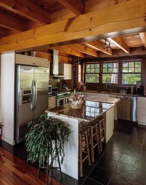 Fridge, dishwasher, dining tables - Neverland - Private Waterfront Cottage 360º Views (Parham)