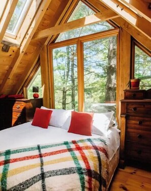 3 室のベッドルーム、デスク、WiFi