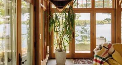 Neverland - Private Waterfront Cottage 360º Views