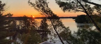 Neverland - Private Waterfront Cottage 360º Views