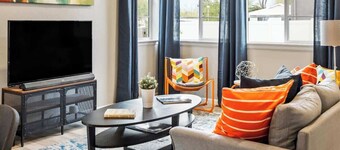 Sunny & Quaint Hidden Gem w/ Office | Dog Friendly