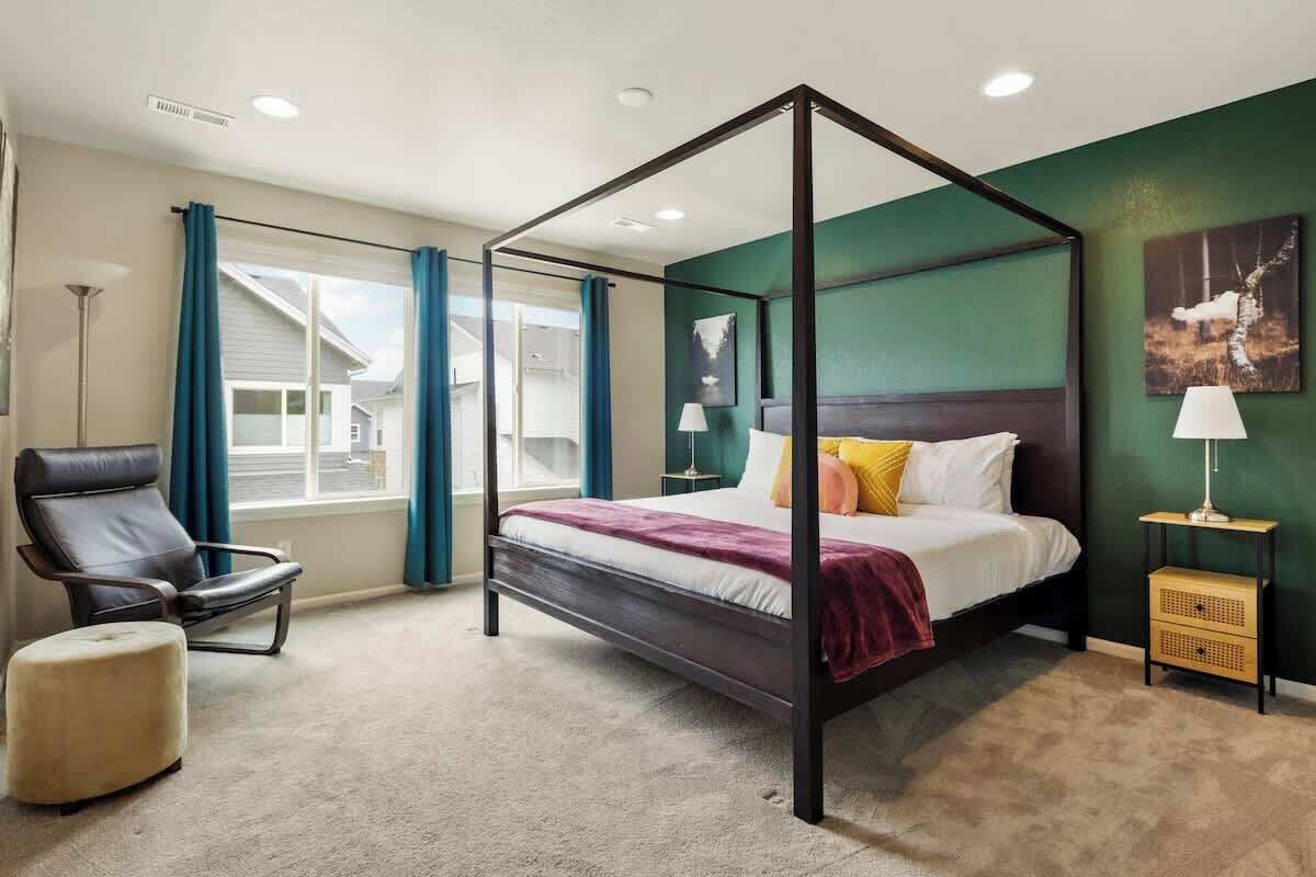 3 Schlafzimmer, Schreibtisch, Bügeleisen/Bügelbrett, WLAN