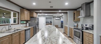 Lake-Pool & Close to Chappapeela Sports Park